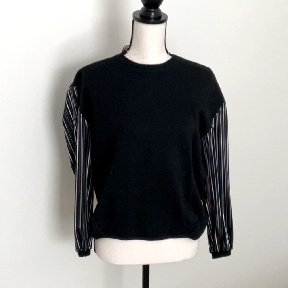 Joy Joy  velvet  sleeve sweater, S/M